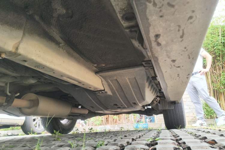 Used Haval H6 2014 Sport Version 1.5T Manual Two-Wheel Drive Elite Edition Chassis Front Left
