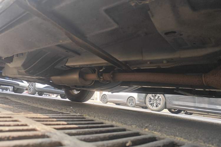 Used Haval H6 2014 Sport Version 1.5T Manual Two-Wheel Drive Elite Edition Chassis Front Right