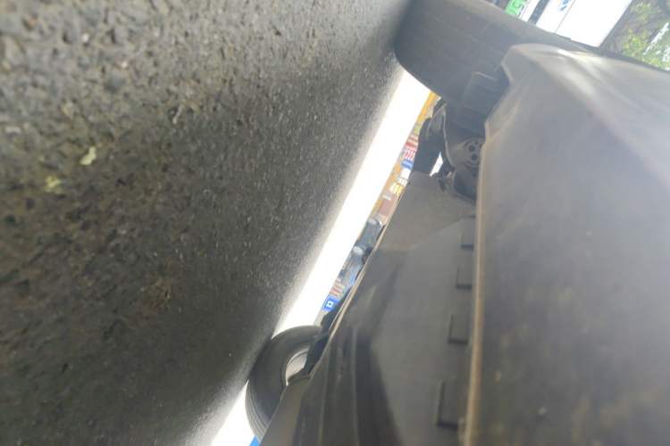 Used Haval H6 2014 Sport Version 1.5T Manual Two-Wheel Drive Elite Edition Chassis Front Right