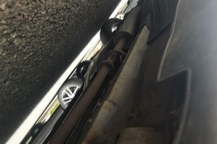 Used Haval H6 2014 Sport Version 1.5T Manual Two-Wheel Drive Elite Edition Chassis Front Right