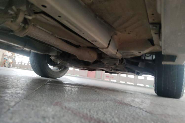 Used Haval H6 2014 Sport Edition 2.0T Diesel Manual Two-Wheel Drive Prestige Model Chassis Front Right