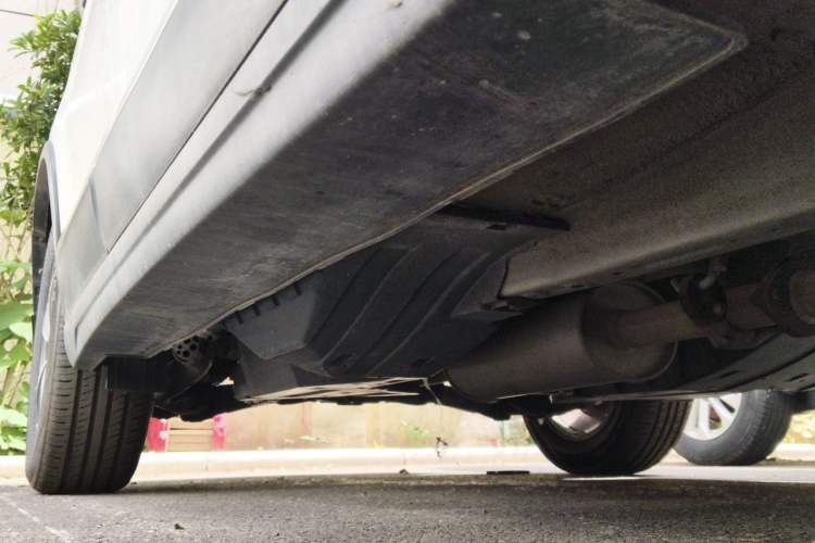 Used Haval H6 2014 Sport Version 1.5T Manual Two-Wheel Drive Elite Edition Chassis Front Right