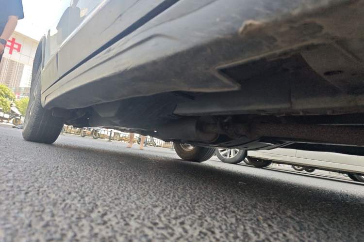 Used Haval H6 2014 Sport Version 1.5T Manual Two-Wheel Drive Elite Edition Chassis Front Right