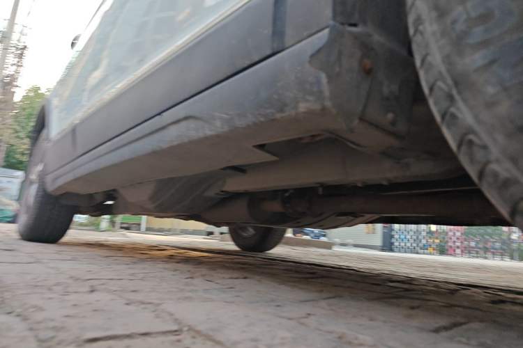 Used Haval H6 2014 Sport Version 1.5T Manual Two-Wheel Drive Elite Edition Chassis Front Right