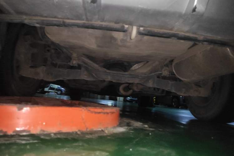 Used Haval H6 2014 Sport Version 1.5T Manual Two-Wheel Drive Elite Edition Chassis Rear