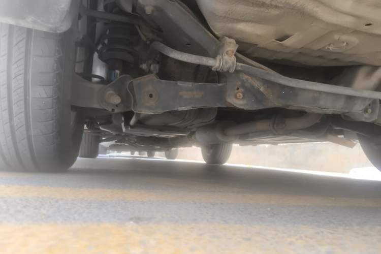 Used Haval H6 2014 Upgraded Model 1.5T Manual Two-Wheel Drive Elite Version Chassis Rear Left