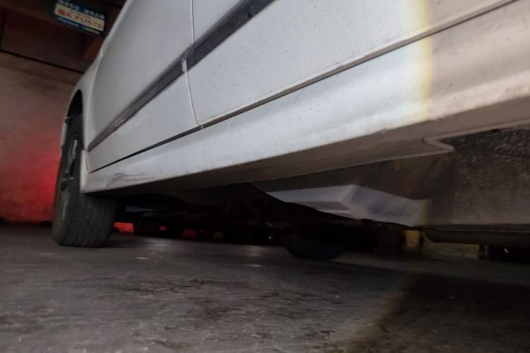 Used Haval H6 2014 Upgraded Model 1.5T Manual Two-Wheel Drive Elite Version Chassis Rear Left
