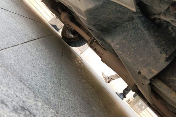 Used Haval H6 2014 Upgraded Model 1.5T Manual Two-Wheel Drive Elite Version Chassis Rear Left