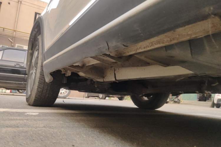 Used Haval H6 2014 Upgraded Model 1.5T Manual Two-Wheel Drive Elite Version Chassis Rear Left