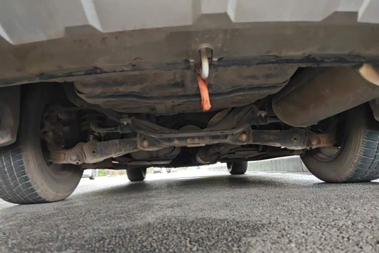 Used Haval H6 2014 Sport Version 1.5T Manual Two-Wheel Drive Elite Edition Chassis Rear
