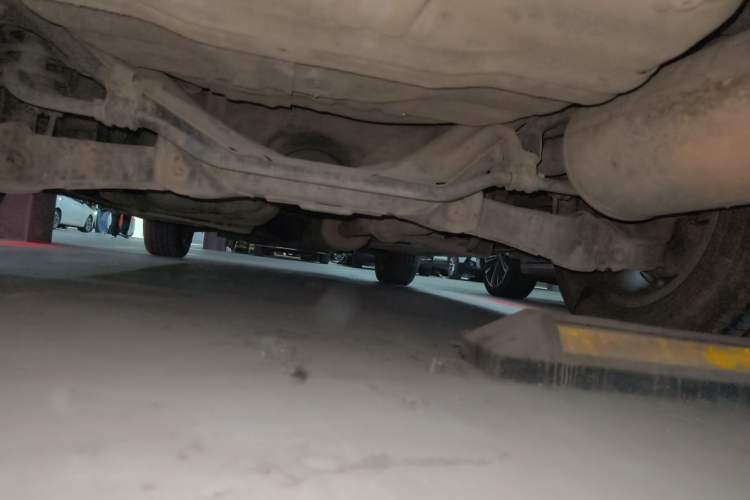 Used Haval H6 2014 Sport Version 1.5T Manual Two-Wheel Drive Elite Edition Chassis Rear