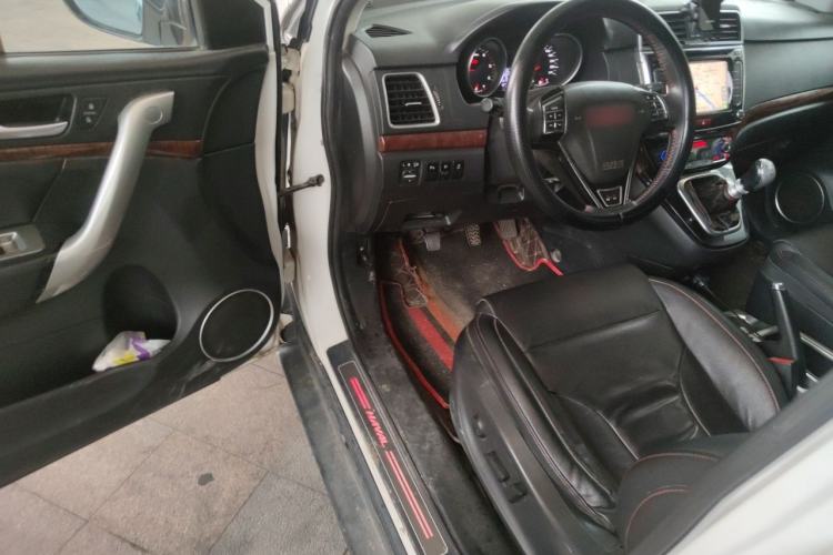 Used Haval H6 2014 Sport Edition 2.0T Diesel Manual Two-Wheel Drive Prestige Model Driver Seat