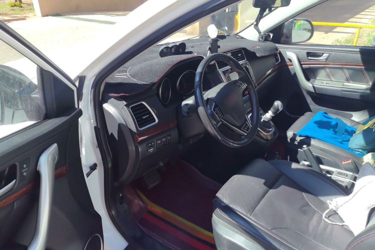 Used Haval H6 2014 Sport Version 1.5T Manual Two-Wheel Drive Elite Edition Driver Seat