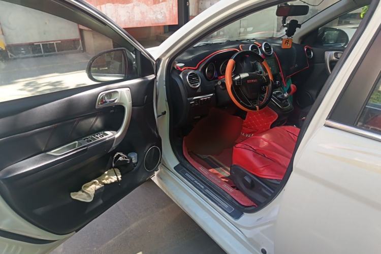 Used Haval H6 2014 Upgraded Model 1.5T Manual Two-Wheel Drive Elite Version Driver Seat