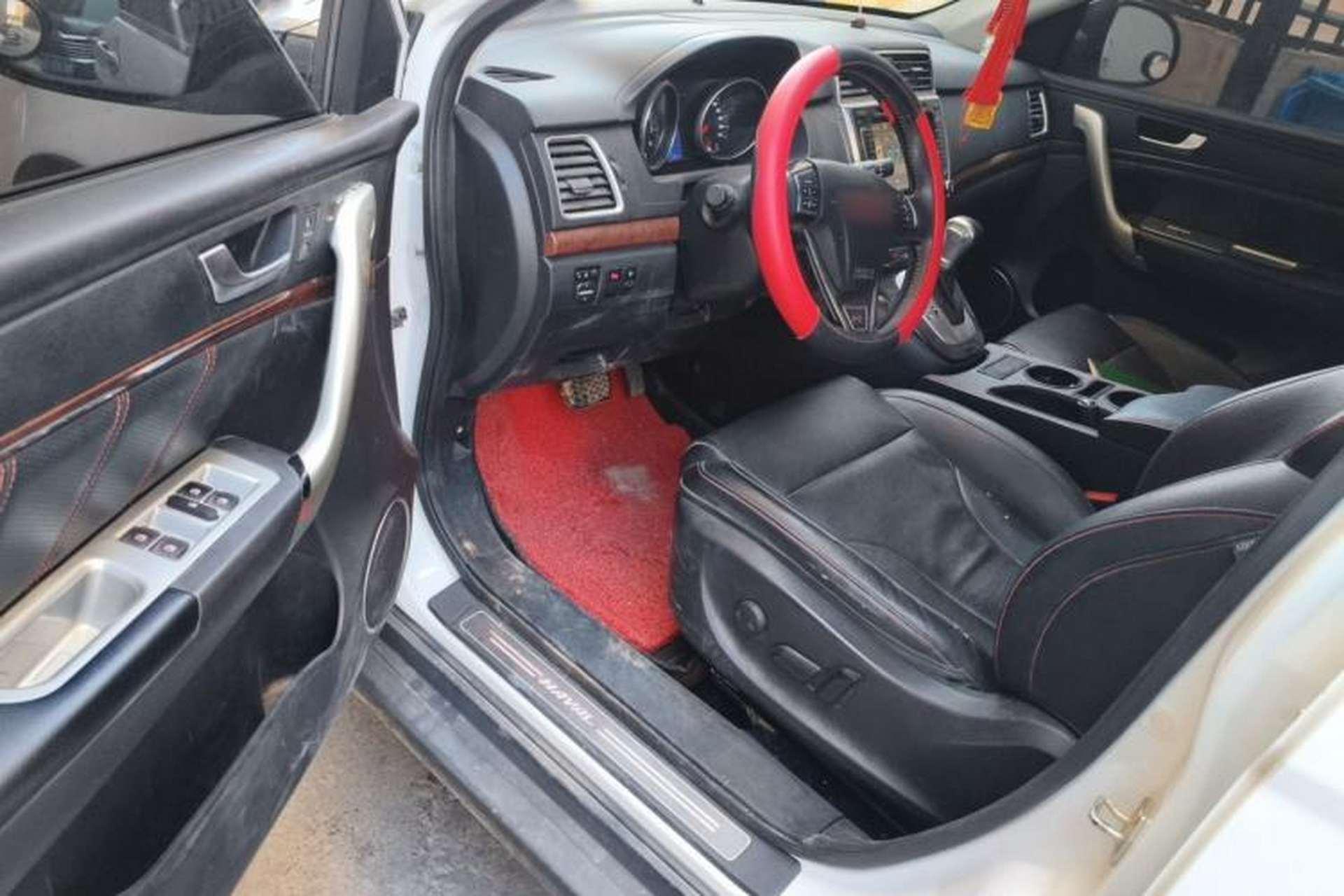 Used Haval H6 2014 Sport Edition 2.4L Automatic Elite Model Driver Seat
