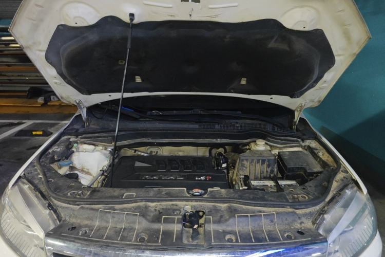 Used Haval H6 2014 Sport Version 1.5T Manual Two-Wheel Drive Elite Edition Engine Bay