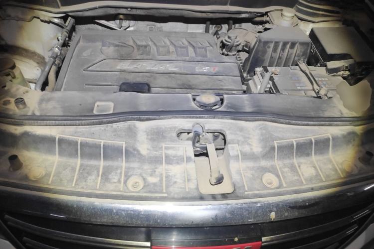 Used Haval H6 2014 Sport Version 1.5T Manual Two-Wheel Drive Elite Edition Engine Bay