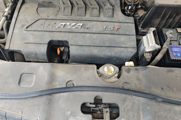 Used Haval H6 2014 Sport Version 1.5T Manual Two-Wheel Drive Elite Edition Engine Bay