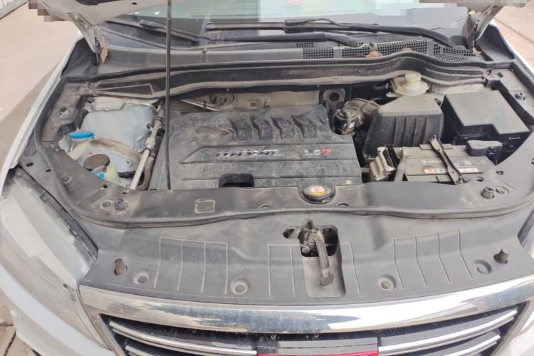 Used Haval H6 2014 Sport Version 1.5T Manual Two-Wheel Drive Elite Edition Engine Bay