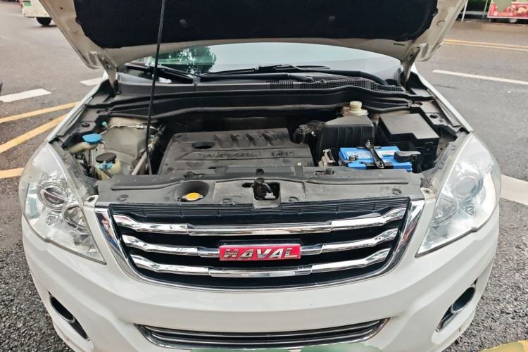 Used Haval H6 2014 Upgraded Model 1.5T Manual Two-Wheel Drive Elite Version Engine Bay