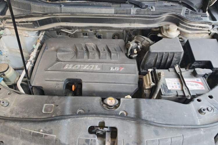 Used Haval H6 2014 Sport Version 1.5T Manual Two-Wheel Drive Elite Edition Engine Bay