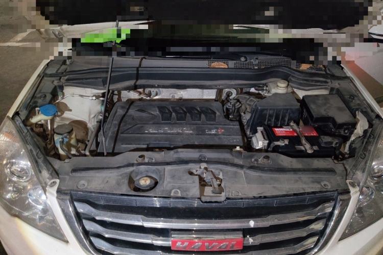 Used Haval H6 2014 Upgraded Model 1.5T Manual Two-Wheel Drive Elite Version Engine Bay