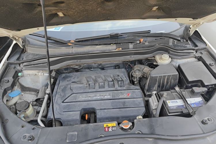 Used Haval H6 2014 Sport Version 1.5T Manual Two-Wheel Drive Elite Edition Engine Bay