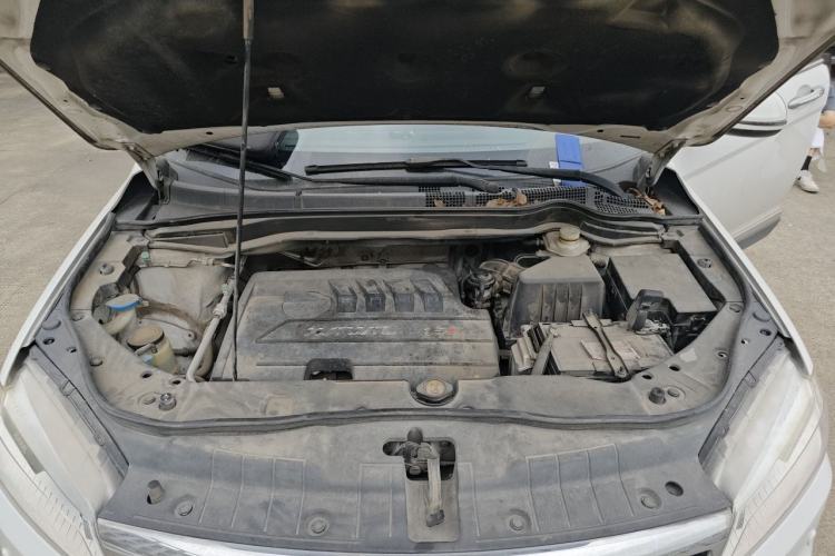 Used Haval H6 2014 Sport Version 1.5T Manual Two-Wheel Drive Elite Edition Engine Bay