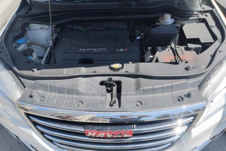 Used Haval H6 2014 Sport Version 1.5T Manual Two-Wheel Drive Elite Edition Engine Bay