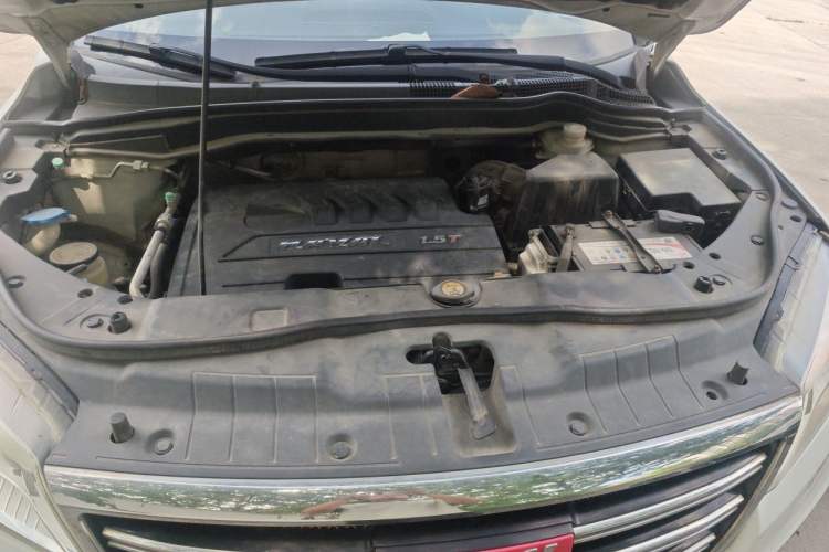 Used Haval H6 2014 Sport Version 1.5T Manual Two-Wheel Drive Elite Edition Engine Bay