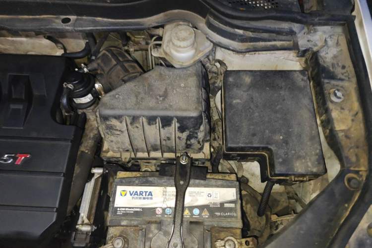 Used Haval H6 2014 Sport Version 1.5T Manual Two-Wheel Drive Elite Edition Engine Bay Left