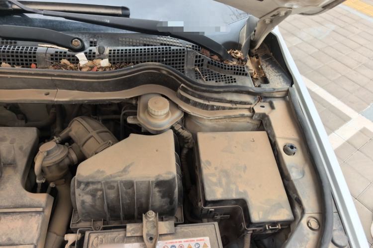 Used Haval H6 2014 Sport Edition 1.5T Manual 4x4 Elite Model Engine Bay Left