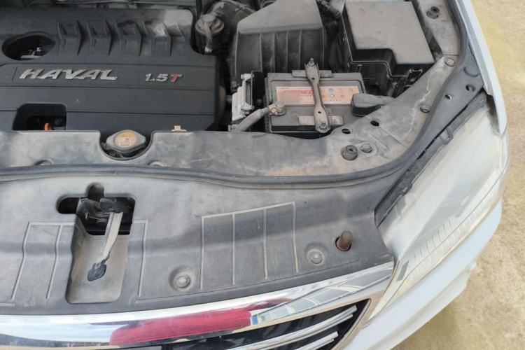 Used Haval H6 2014 Sport Version 1.5T Manual Two-Wheel Drive Elite Edition Engine Bay Left