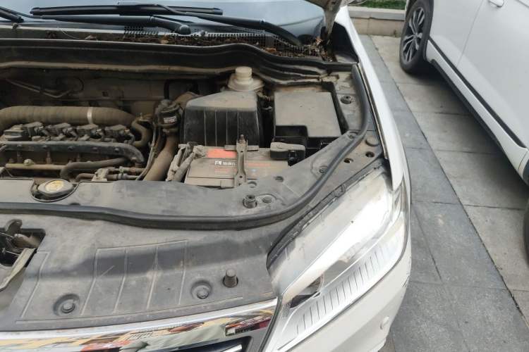 Used Haval H6 2014 Sport Version 1.5T Manual Two-Wheel Drive Elite Edition Engine Bay Left