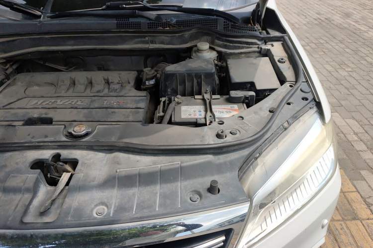 Used Haval H6 2014 Sport Version 1.5T Manual Two-Wheel Drive Elite Edition Engine Bay Left