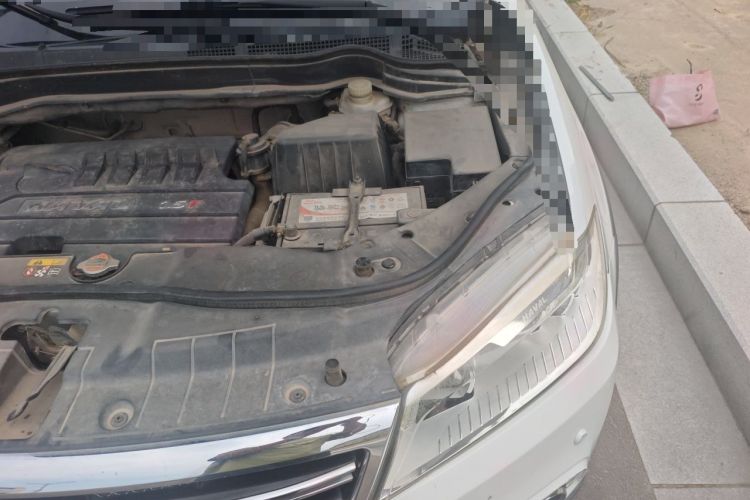 Used Haval H6 2014 Sport Version 1.5T Manual Two-Wheel Drive Elite Edition Engine Bay Left
