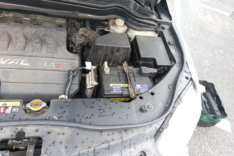 Used Haval H6 2014 Sport Version 1.5T Manual Two-Wheel Drive Elite Edition Engine Bay Left