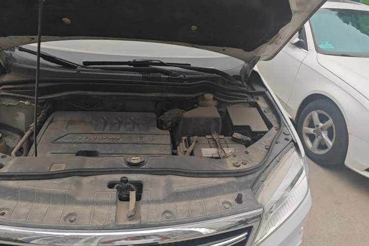 Used Haval H6 2014 Sport Version 1.5T Manual Two-Wheel Drive Elite Edition Engine Bay Left