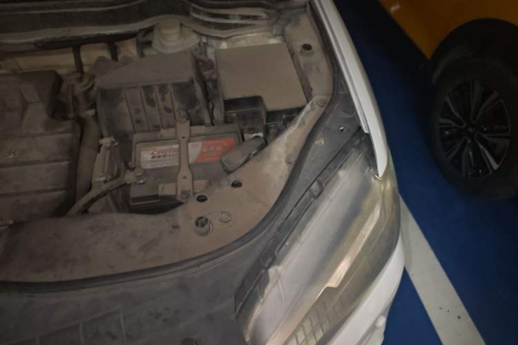 Used Haval H6 2014 Sport Version 1.5T Manual Two-Wheel Drive Elite Edition Engine Bay Left