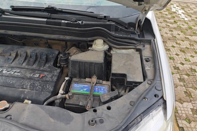 Used Haval H6 2014 Sport Version 1.5T Manual Two-Wheel Drive Elite Edition Engine Bay Left