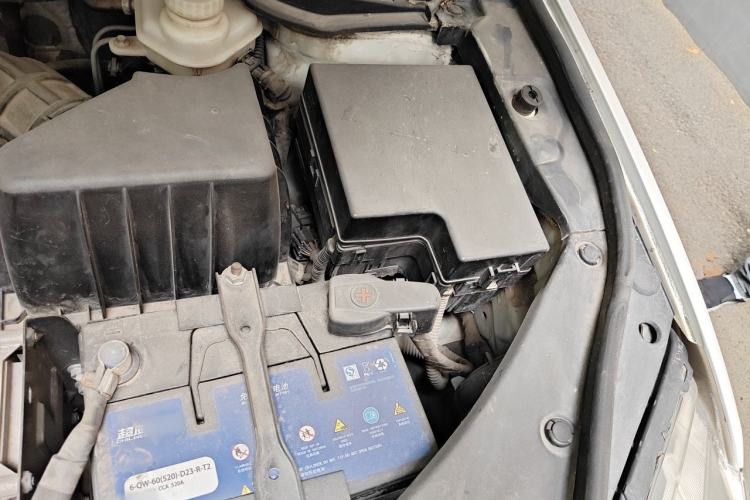 Used Haval H6 2014 Sport Edition 1.5T Manual 4x4 Elite Model Engine Bay Left