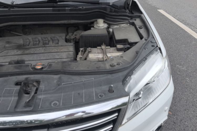 Used Haval H6 2014 Sport Version 1.5T Manual Two-Wheel Drive Elite Edition Engine Bay Left