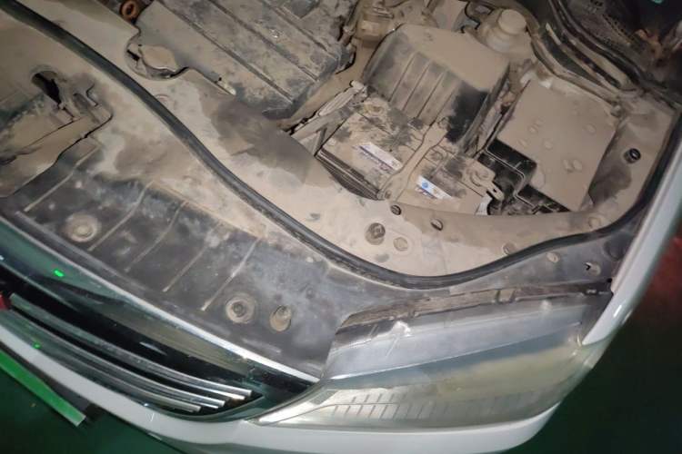 Used Haval H6 2014 Sport Version 1.5T Manual Two-Wheel Drive Elite Edition Engine Bay Left