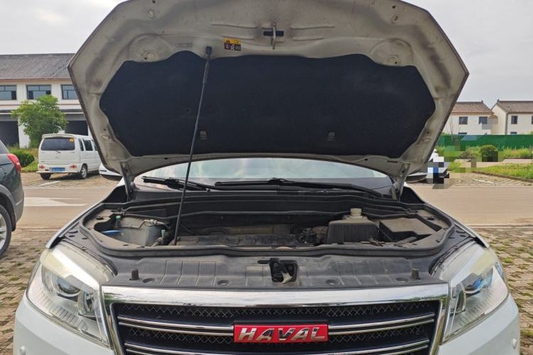 Used Haval H6 2014 Sport Version 1.5T Manual Two-Wheel Drive Elite Edition Engine Bay