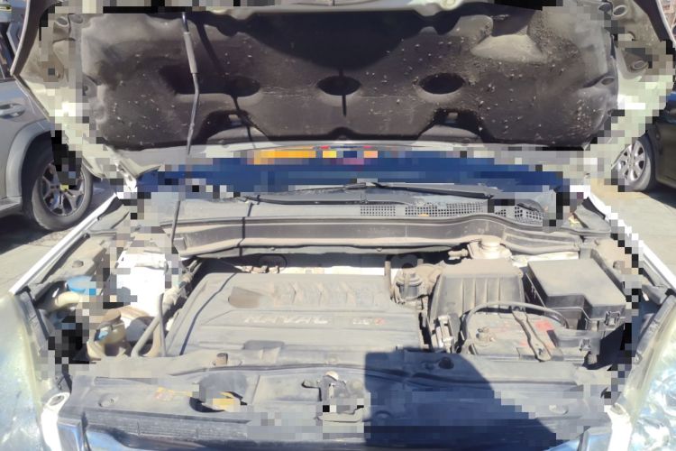 Used Haval H6 2014 Upgraded Model 1.5T Manual Two-Wheel Drive Elite Version Engine Bay