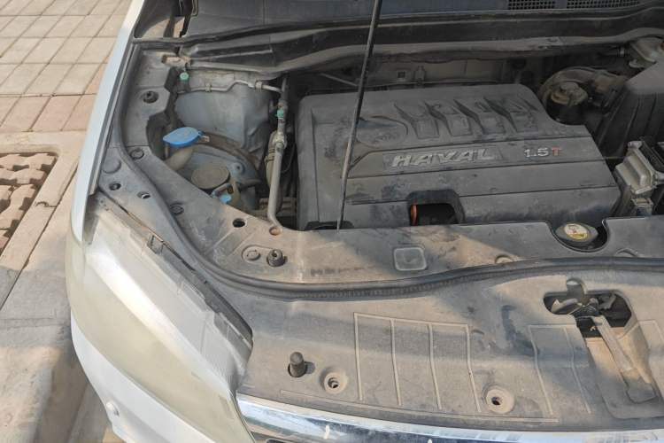 Used Haval H6 2014 Sport Version 1.5T Manual Two-Wheel Drive Elite Edition Engine Bay Right