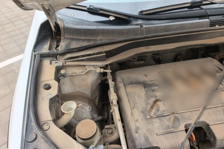Used Haval H6 2014 Sport Edition 1.5T Manual 4x4 Elite Model Engine Bay Right