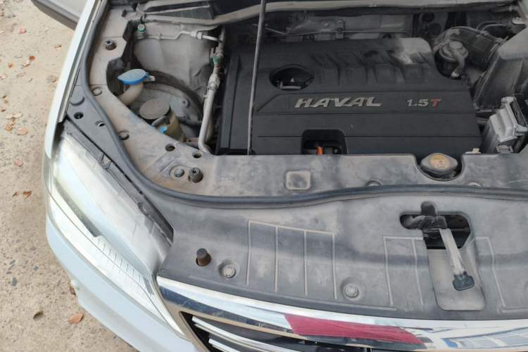 Used Haval H6 2014 Sport Version 1.5T Manual Two-Wheel Drive Elite Edition Engine Bay Right