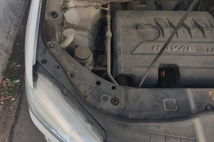 Used Haval H6 2014 Sport Version 1.5T Manual Two-Wheel Drive Elite Edition Engine Bay Right