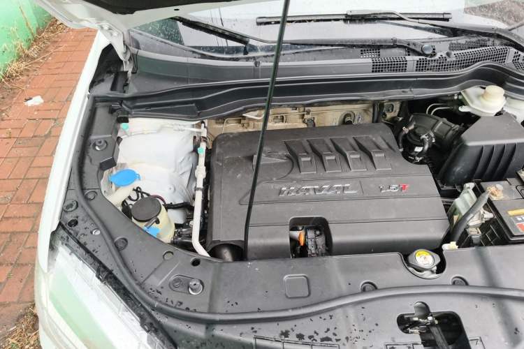 Used Haval H6 2014 Sport Version 1.5T Manual Two-Wheel Drive Elite Edition Engine Bay Right